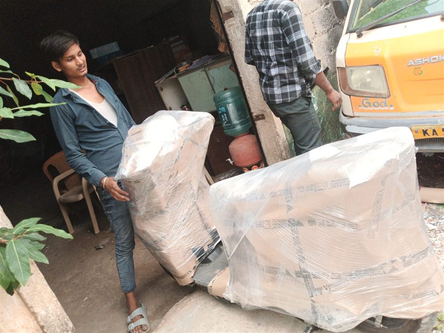Vinit Logistics packing and moving work