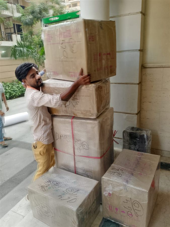 Vinit Logistics packing and moving work